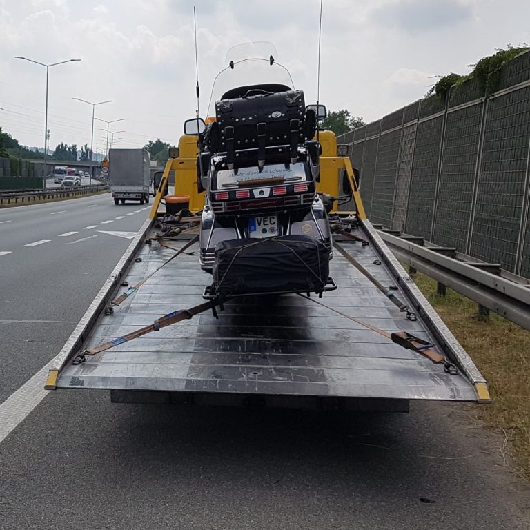 Awaria samochodu na autostradzie – co robić?